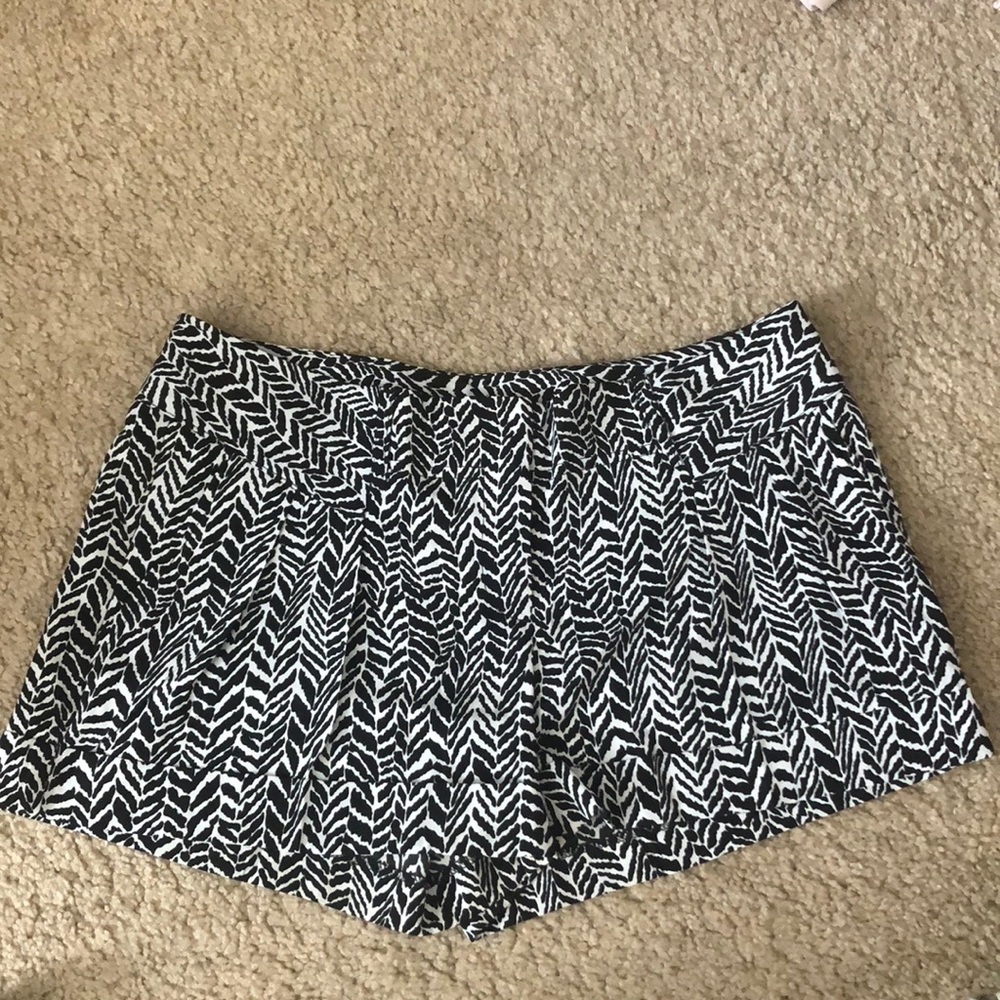 *SOLD* EXPRESS DRESSY SHORTS